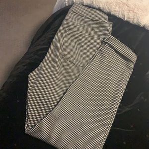 Barely worn size medium cute checkered pants